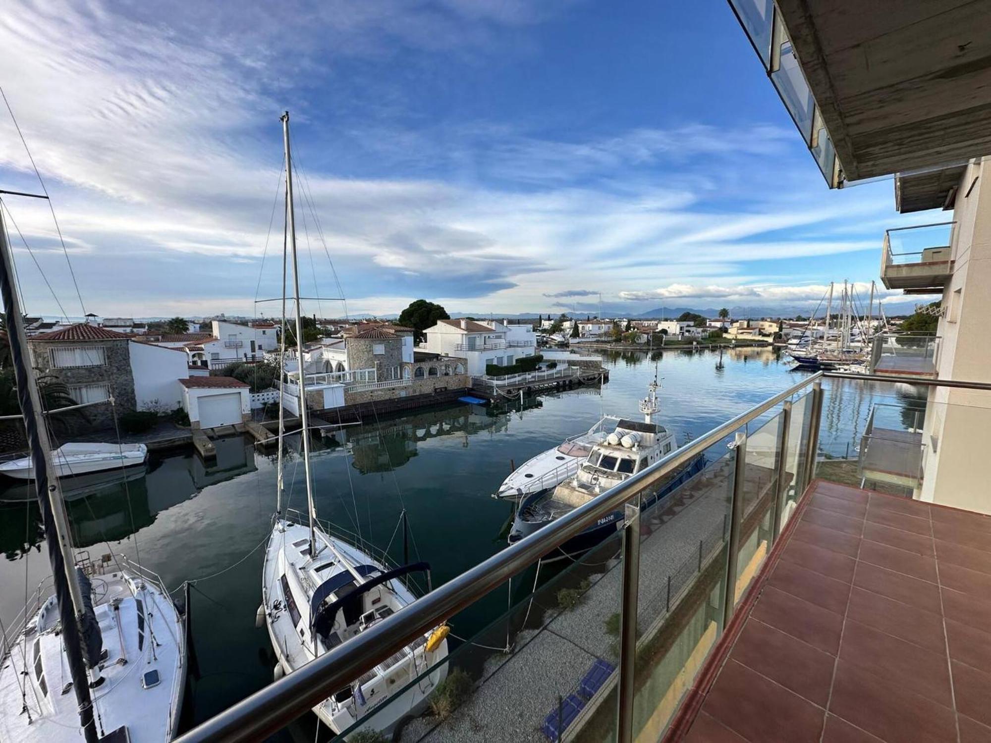 Apartamento En Roses Con Vistas Al Canal Y Piscina 외부 사진